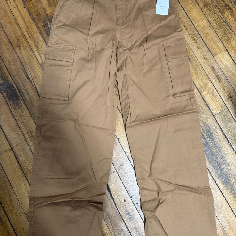 a new day Wide-Leg Cargo Pants in Tan